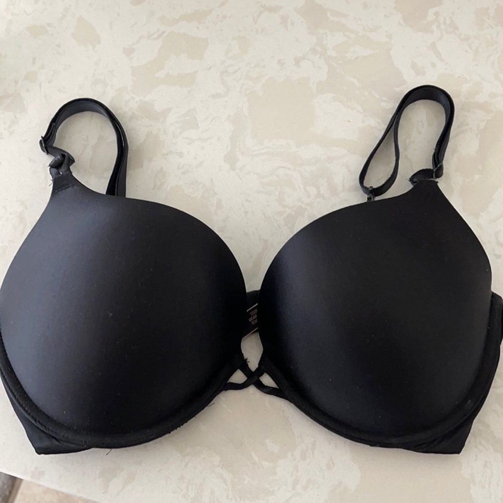 Bombshell Victoria secret bra